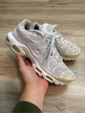 Nike Men’s Air Max-Style White Running Shoes